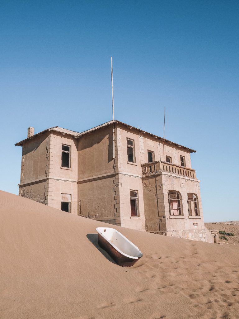 kolmanskop-luderitz-travel-blog-namibia-road-trip-self-drive-backpacking-travelling-the-world-solo