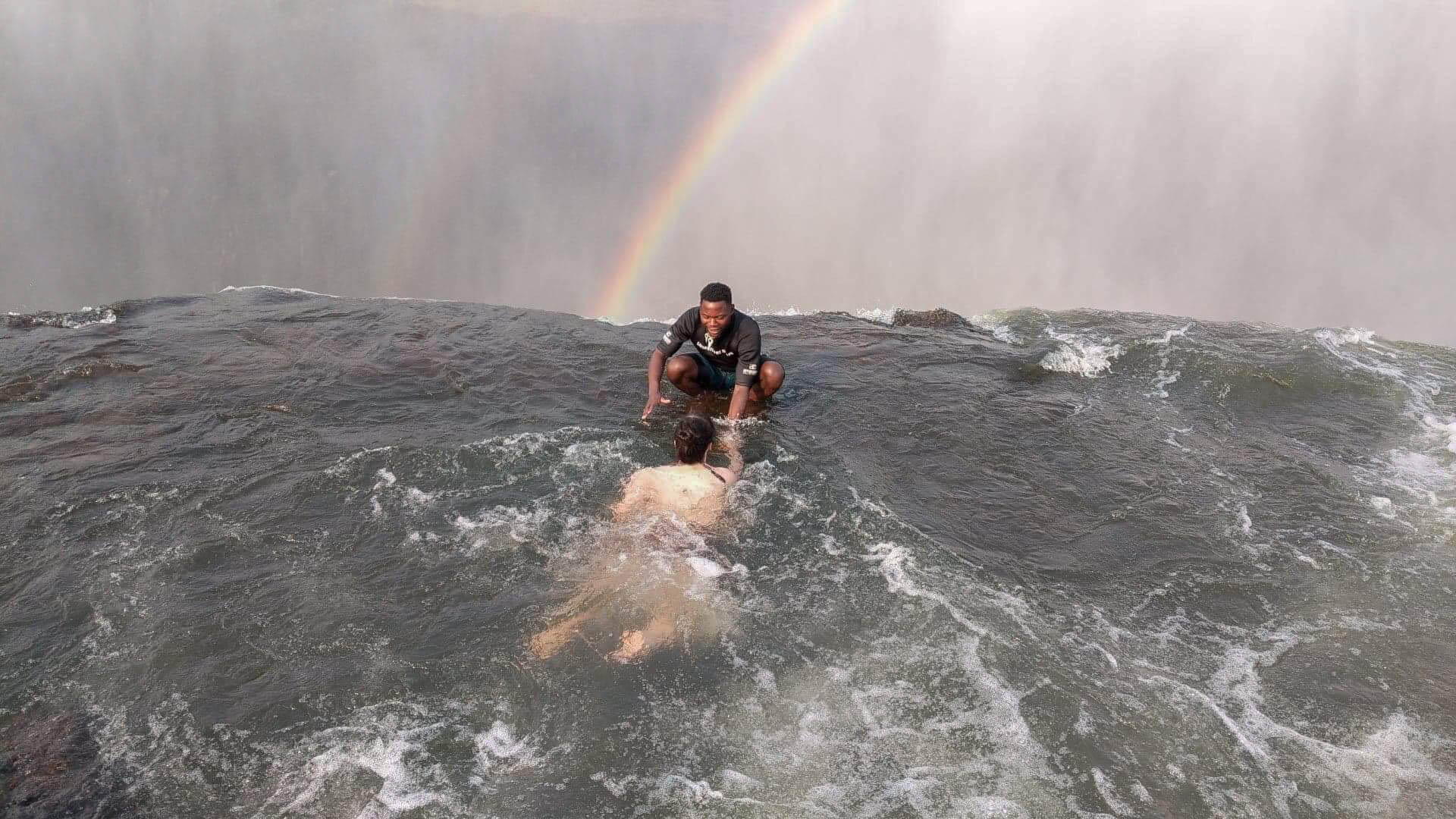 devils-pool-travel-blog-victoria-falls-livingstone-island-travelling-the-world-solo