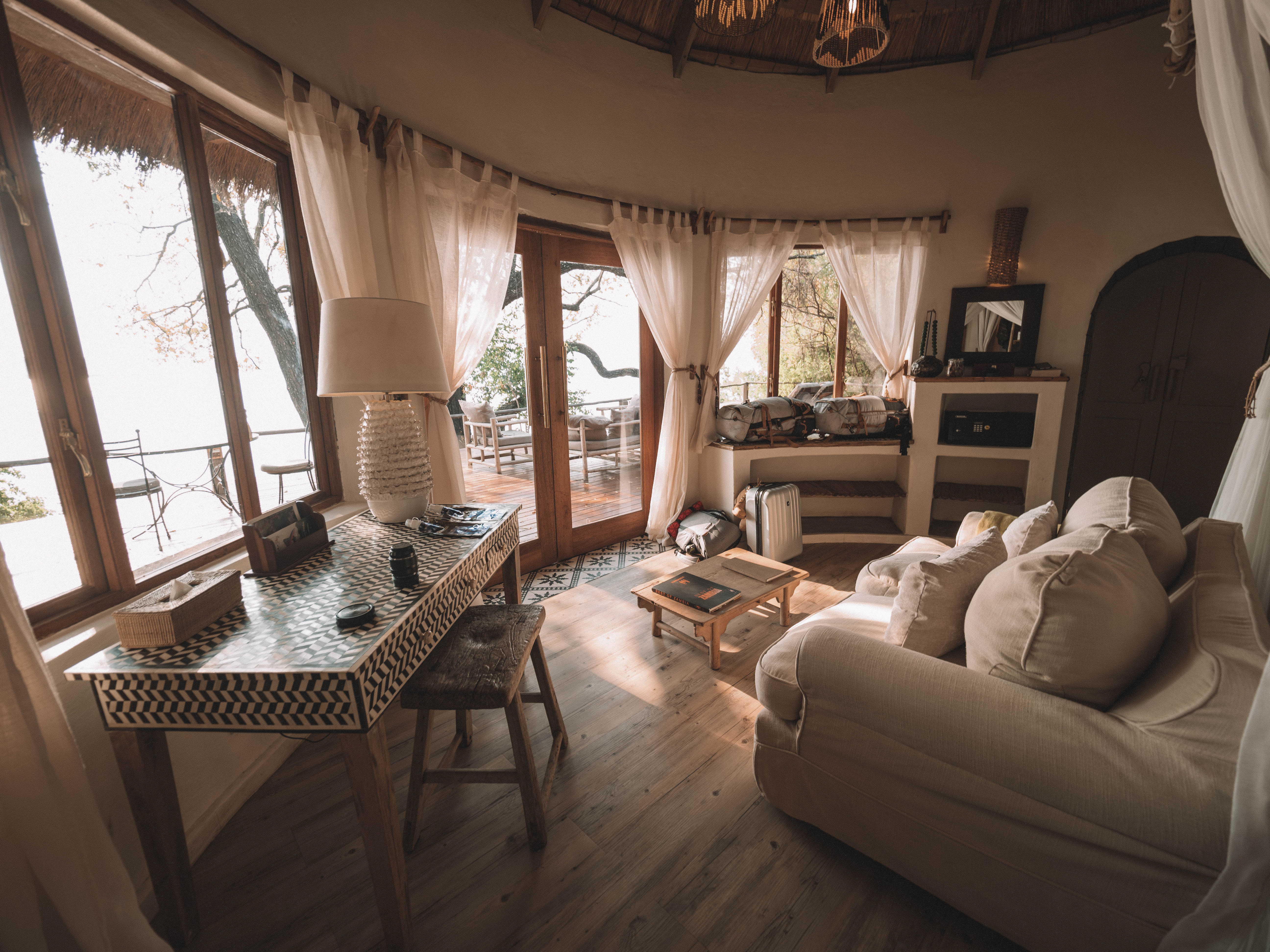 tongabezi-zambia-travel-blog-livingstone-victoria-falls-zambezi-solo-travelling-the-world