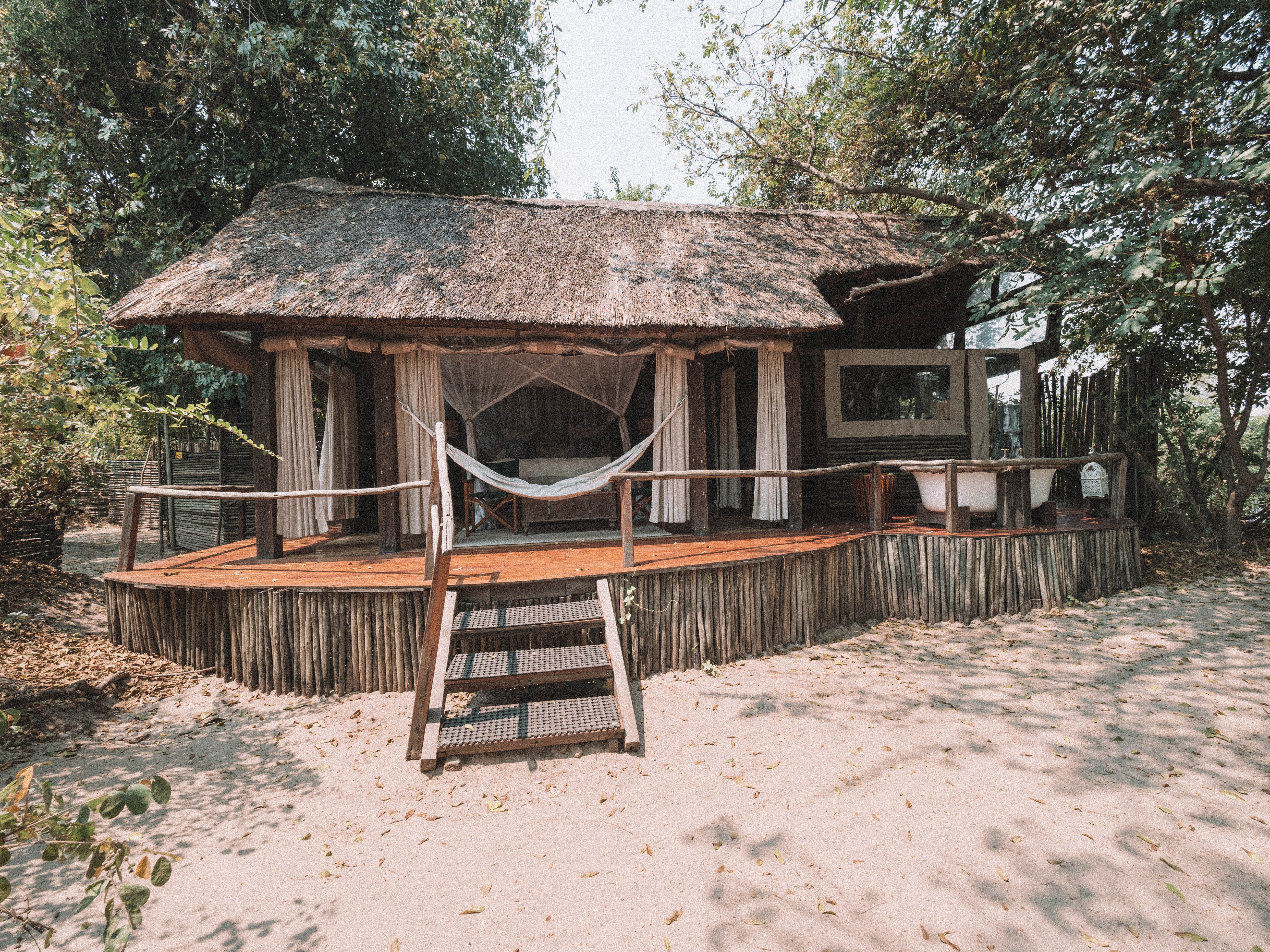 tongabezi-zambia-travel-blog-livingstone-victoria-falls-zambezi-solo-travelling-the-world