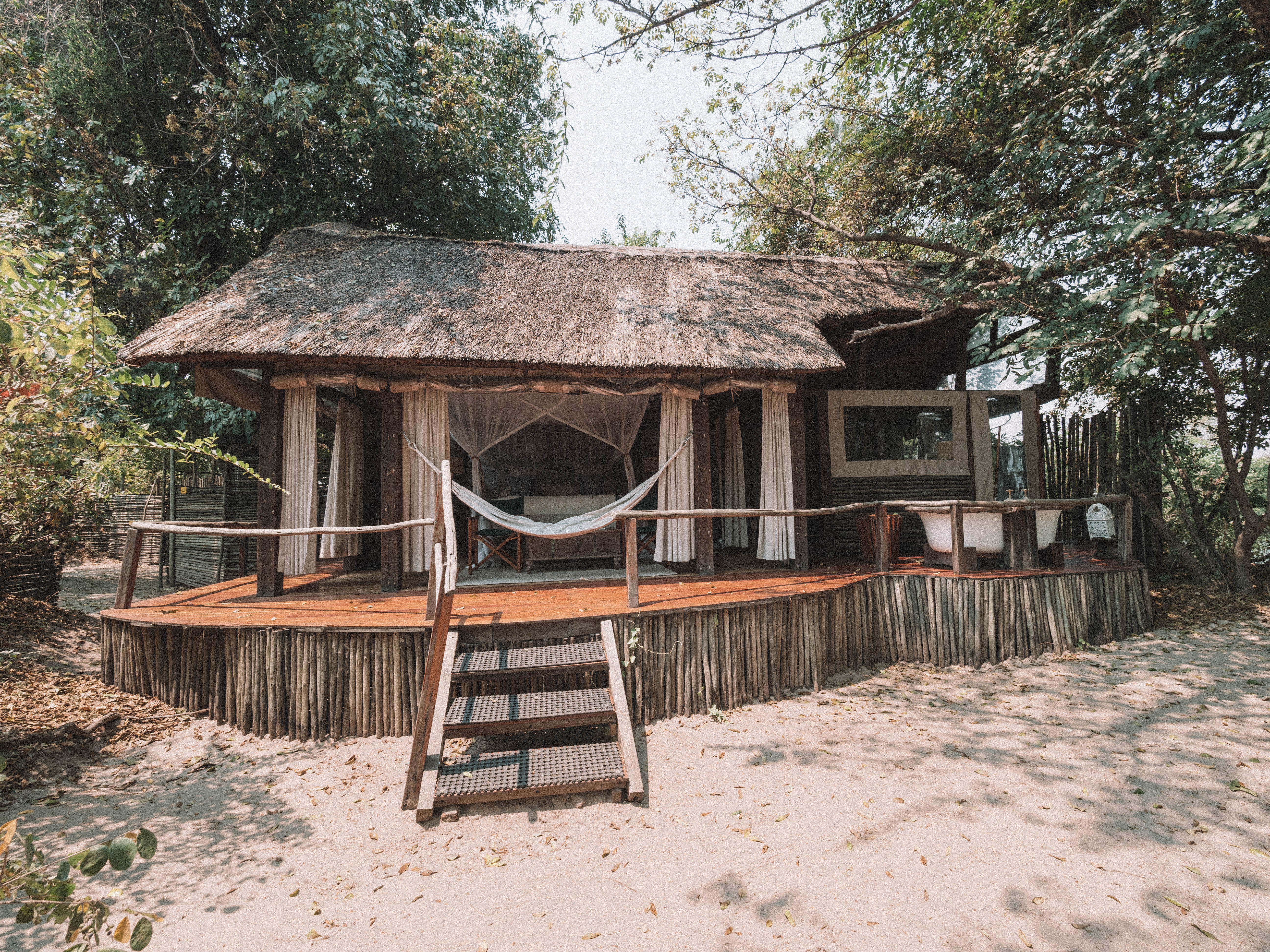 tongabezi-zambia-travel-blog-livingstone-victoria-falls-zambezi-solo-travelling-the-world