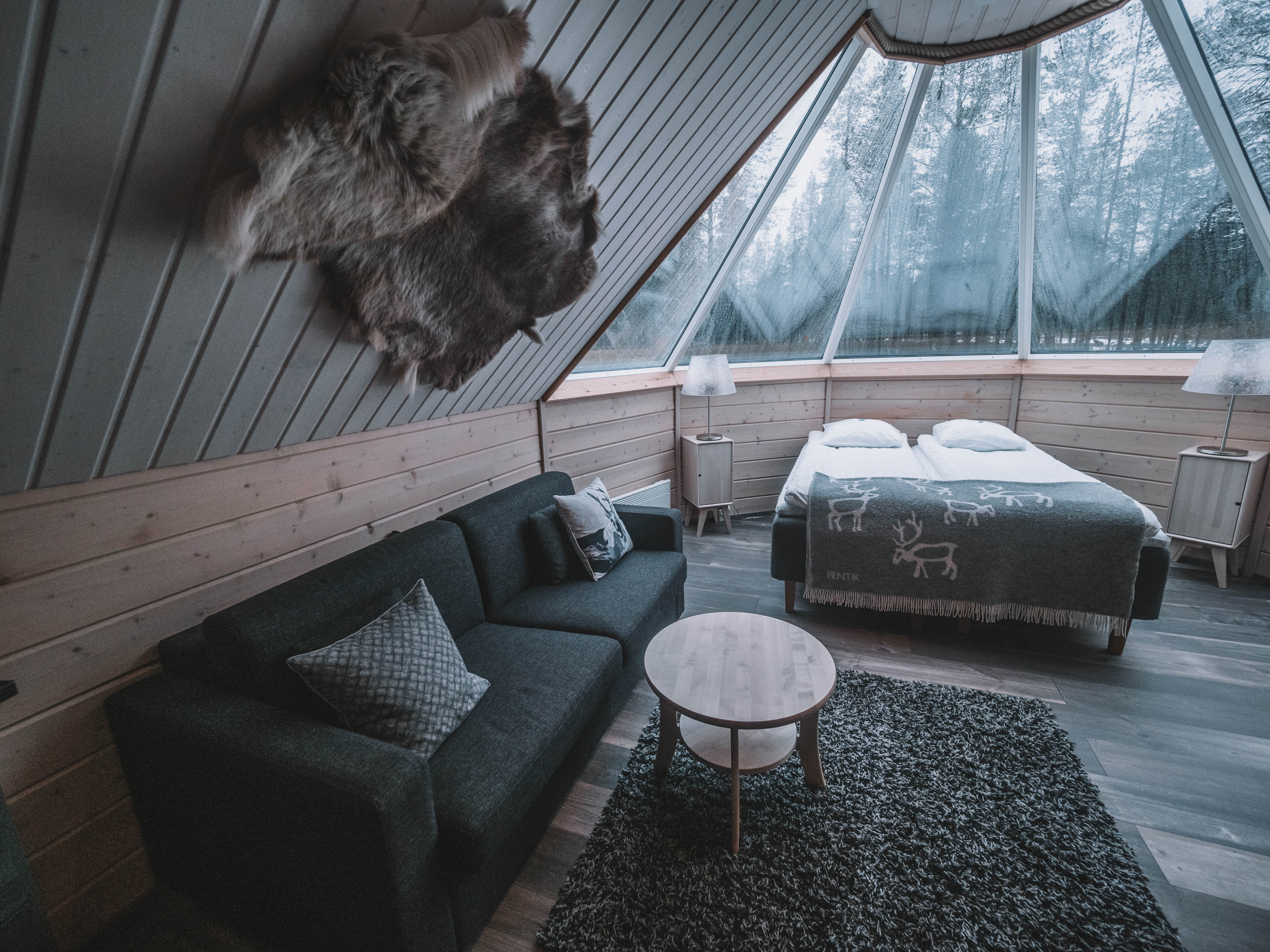 northern-lights-village-travel-blog-finland-travelliing-the-world-solo