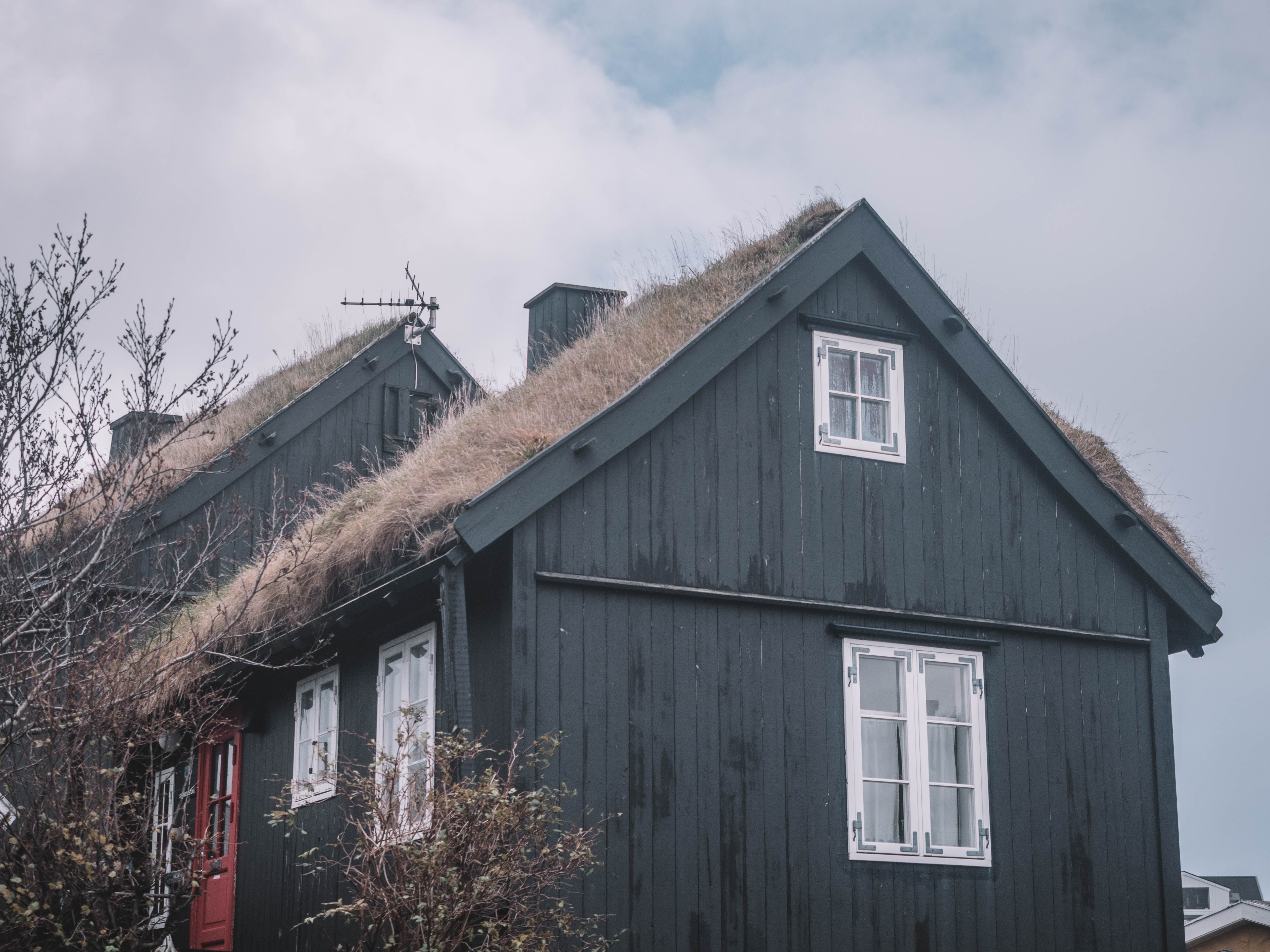 faroe-islands-travel-blog-road-trip-travelling-the-world-solo
