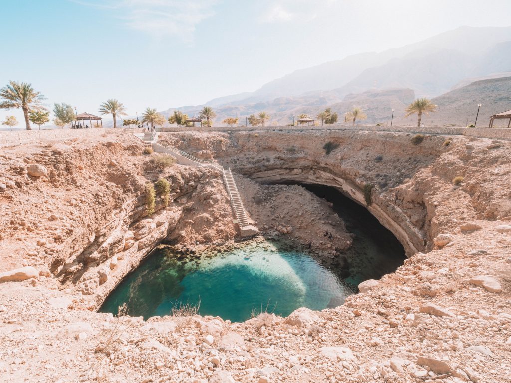 bimmah-sinkhole-oman-travel-blog-bucket-list-travelling-the-world-solo