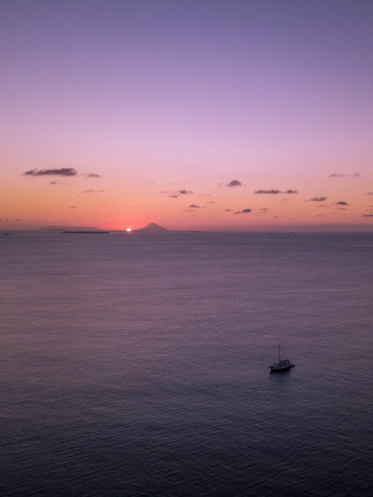 tonga-ha'apai-swimming-humpback-whales-with-sea-change-what-its-like-travel-blog