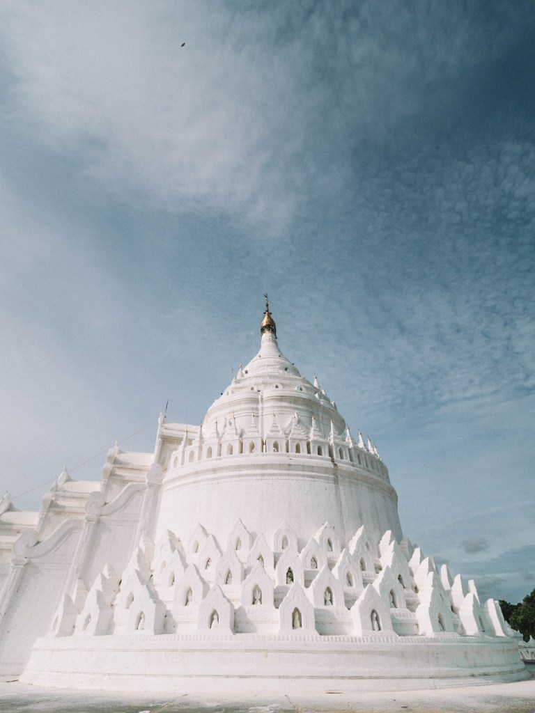 myanmar-mandalay-tample-pagoda-solo-travel-blog-guide