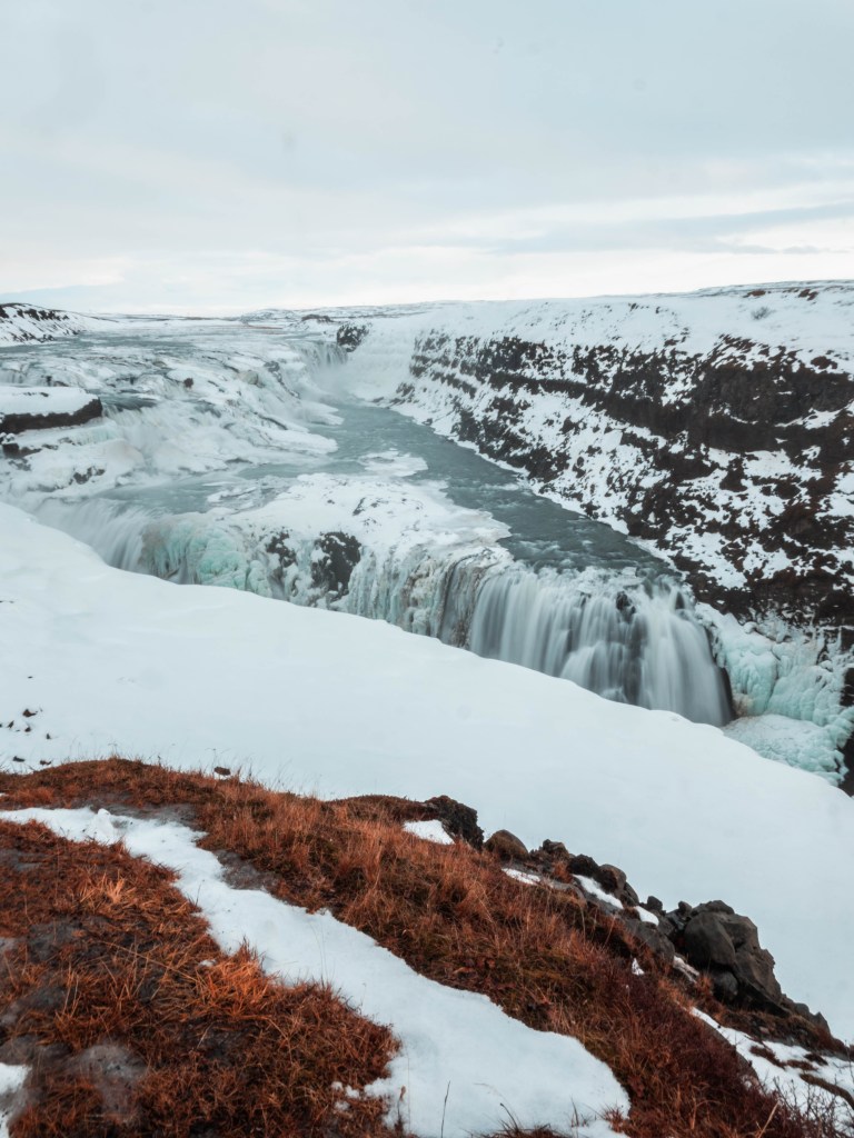 iceland-golden-circle-gulfoss-gullfoss-waterfall-road-trip-travel-blog