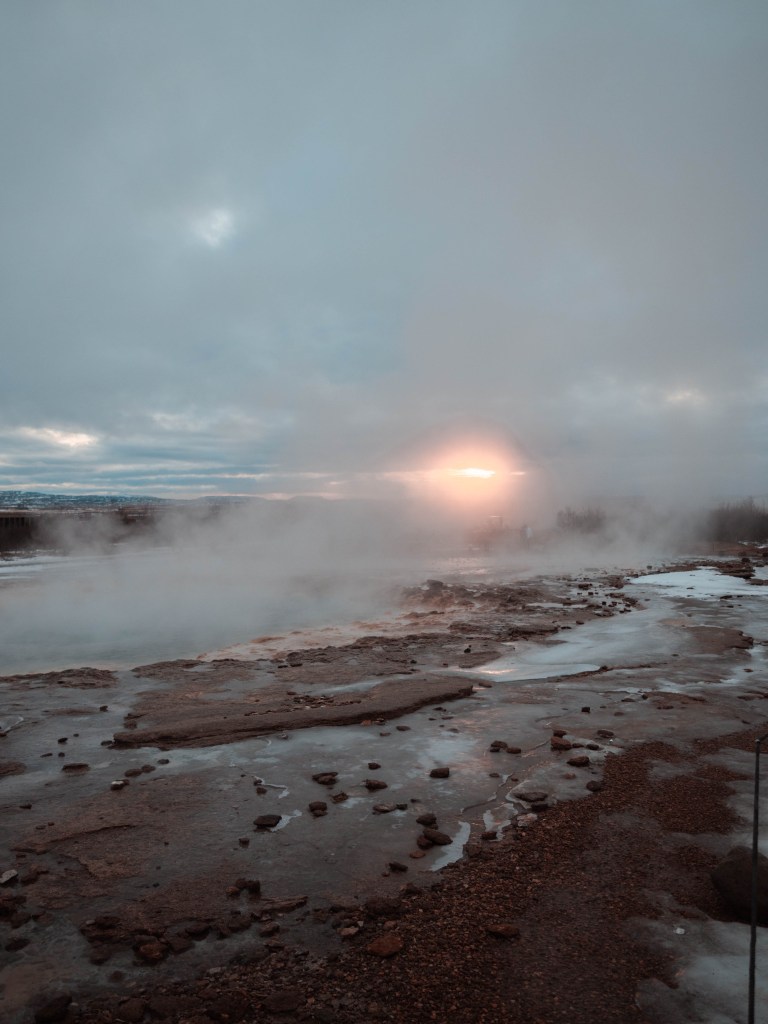 iceland-golden-circle-gulfoss-gullfoss-waterfall-road-trip-travel-blog